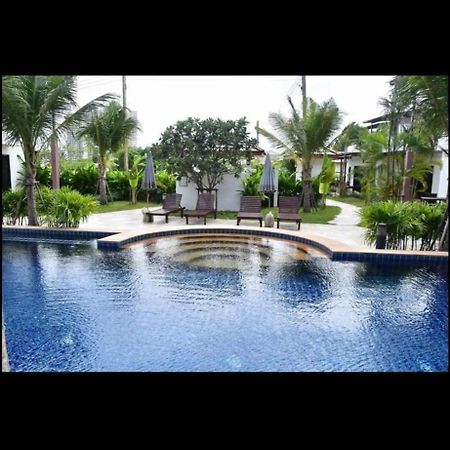 Relax And Rejuvenate In Rayong! Villa Buitenkant foto